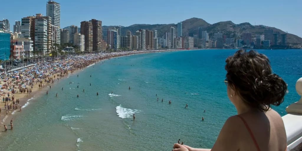 easyjet holidays saving up to £200 off your next holiday to benidorm