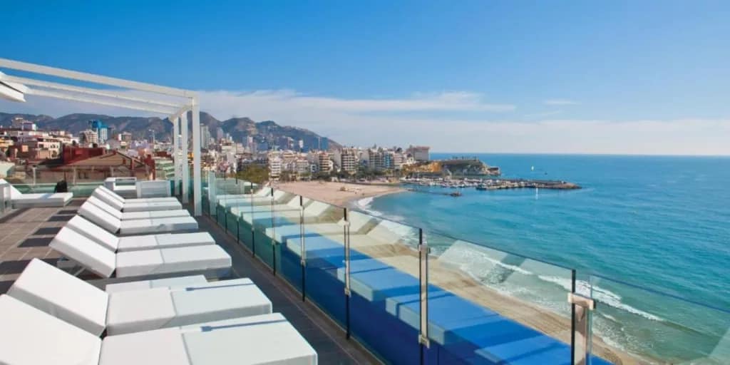 villa del mar poniente beach