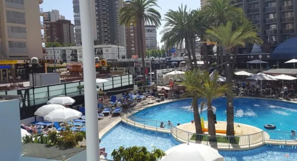 secret fountain rooftop bar