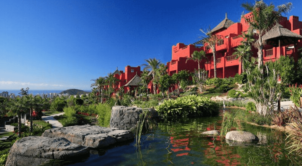 best time visit benidorm