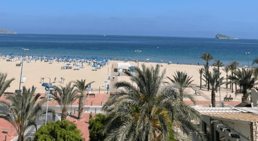 Relaxed beach holiday Benidorm