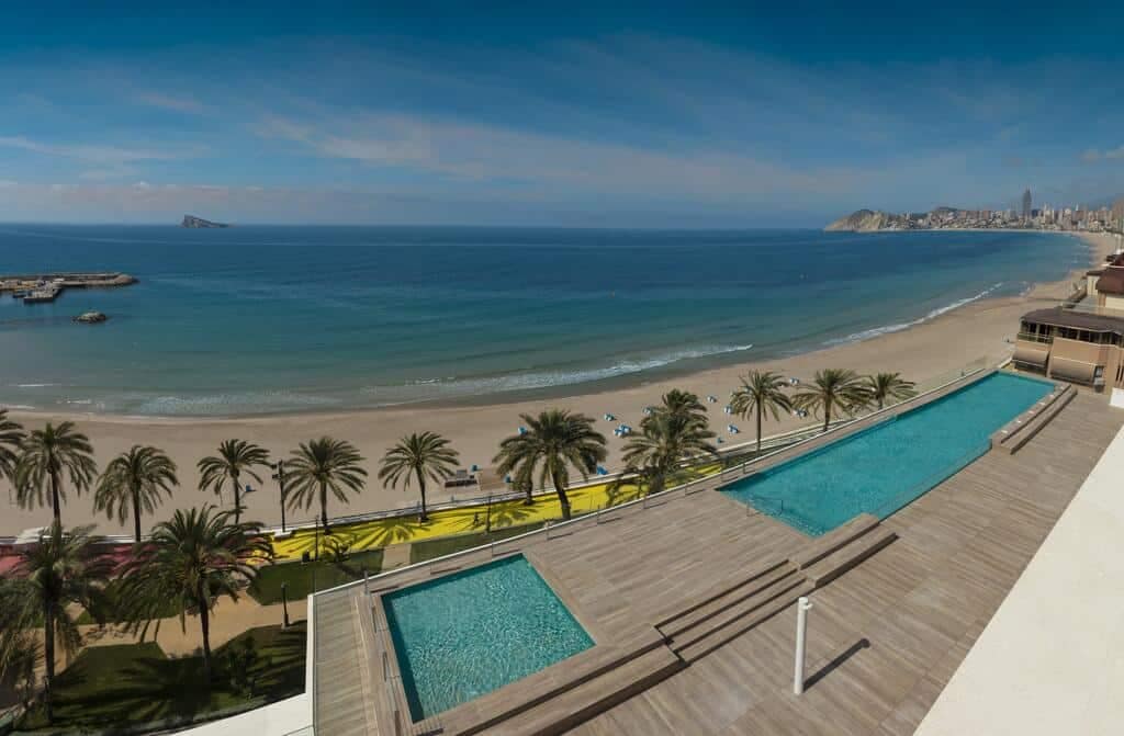 Book the Hotel H10 Port Poniente