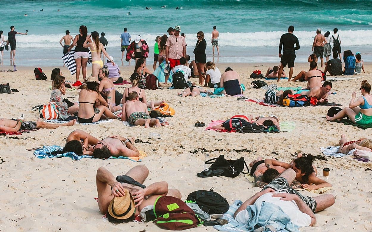 Stay close to the Benidorm beaches that suit you best